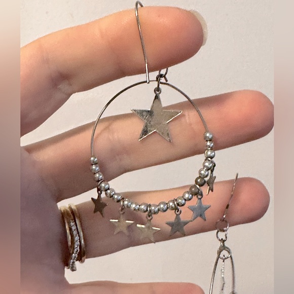 Handmade - dangling earrings with stars - Picture 2 of 3